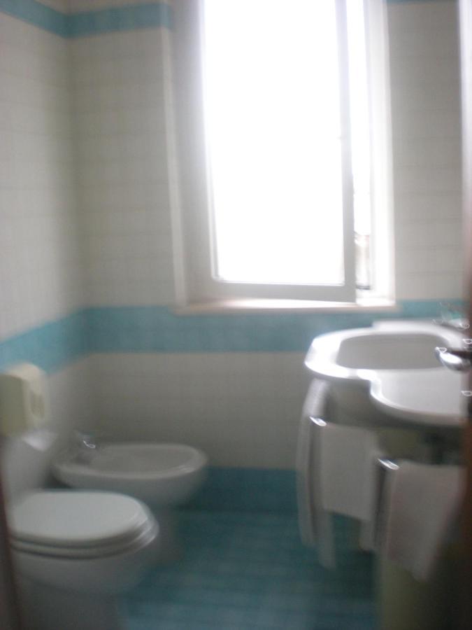 Hotel Roma Бусоленго Стая снимка