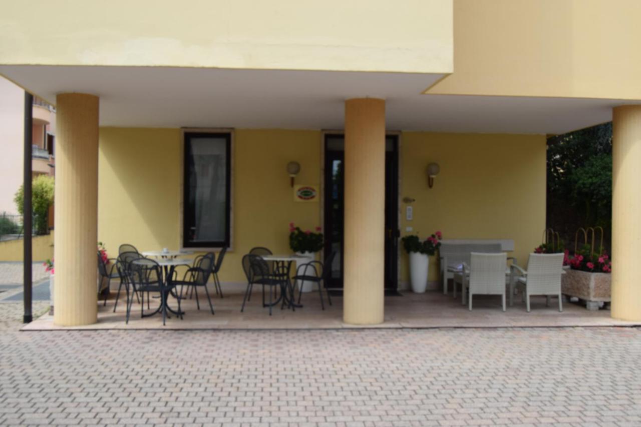 Hotel Roma Бусоленго Екстериор снимка