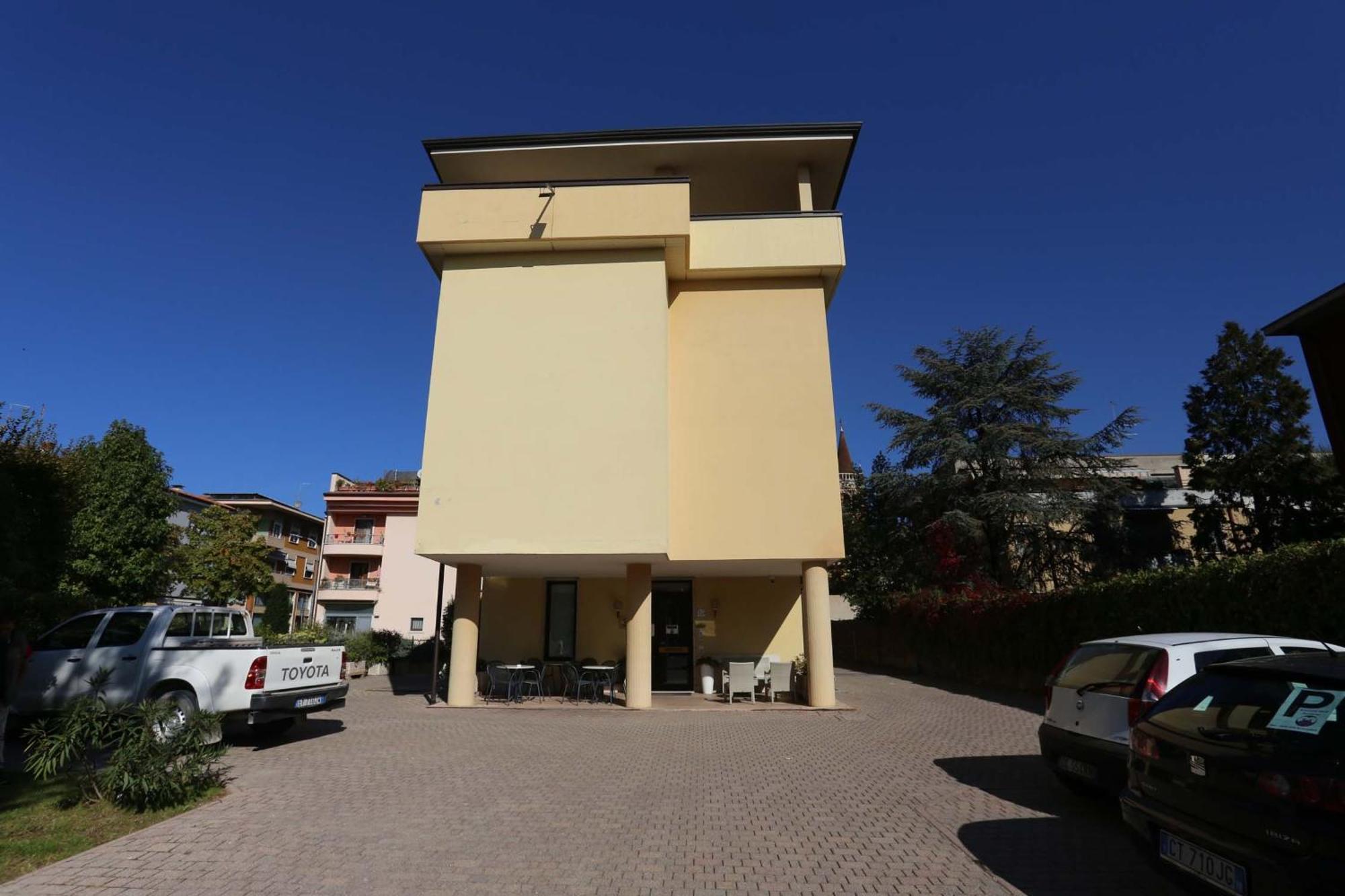 Hotel Roma Бусоленго Екстериор снимка